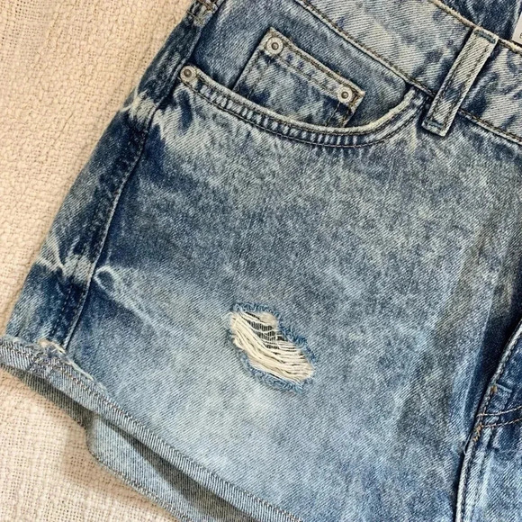 Topshop High Rise Distressed Denim Hallie Moto Shorts - Picture 3 of 8